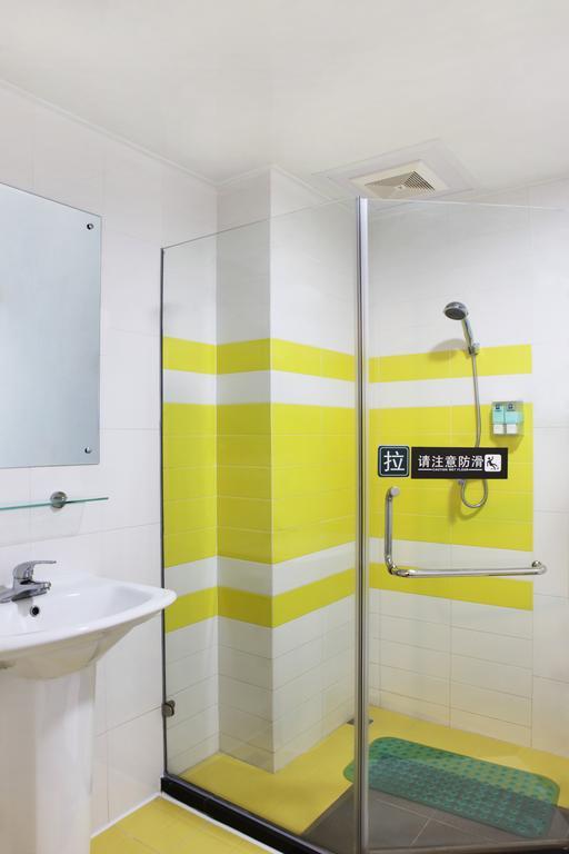 7Days Inn Guangzhou Nonglinxia Road Ouzhuang Subway Station Habitación foto